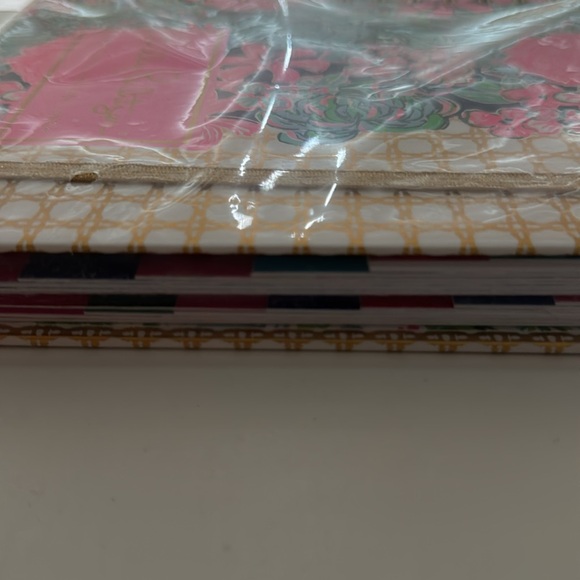 Lilly Pulitzer 2024 Planner - Picture 7 of 7